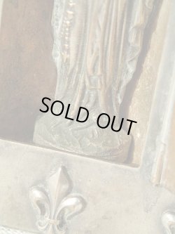 画像8: 【観音開き携帯用小祭壇】【フルールドリス文様ルルドの聖母】フランス・アンティーク＆ヴィンテージ聖品