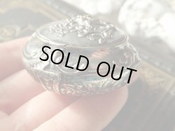 画像7: 【ミラー付きロカイユ装飾ピルケース】フランス・アンティーク＆ヴィンテージ品