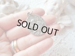 画像8: 【オルガンを奏でる聖セシリア】【音楽の守護聖人】フランス・アンティーク＆ヴィンテージメダイ