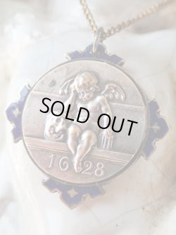 画像3: 【アミアン大聖堂嘆きの天使】【シルバー鍍金一部エナメル】【元ブローチ】フランス・アンティーク＆ヴィンテージメダイ