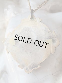 画像4: 【アミアン大聖堂嘆きの天使】【シルバー鍍金一部エナメル】【元ブローチ】フランス・アンティーク＆ヴィンテージメダイ