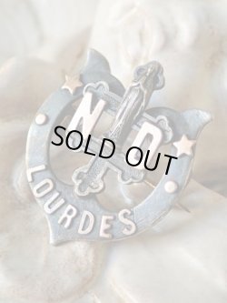 画像3: 【ルルドの聖母】【馬蹄とロレーヌ十字透かしブローチ】フランス・アンティーク＆ヴィンテージ聖品