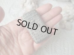 画像10: 【ブルターニュ紋章エルミーヌプラン文様】【王冠とオコジョ】【マッチケース】フランス・アンティーク＆ヴィンテージ品