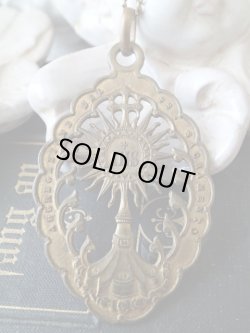 画像2: 【至聖なる秘蹟信心会】【透かし細工】イタリア・アンティーク＆ヴィンテージメダイ
