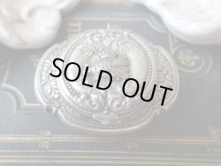 画像2: 【ルイ12世紋章王冠とヤマアラシ】【ガーランド様式】【ミラー付ミニパウダーケース】フランス・アンティーク＆ヴィンテージ品