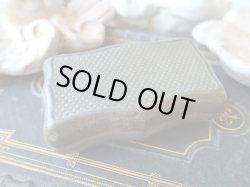 画像7: 【ノートルダム頭文字NDモノグラム】【アラベスク文様ピューター製ピルケース】フランス・アンティーク＆ヴィンテージ品