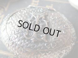 画像4: 【ノートルダム頭文字NDモノグラム】【三位一体クローバー柄ピルケース】フランス・アンティーク＆ヴィンテージ品