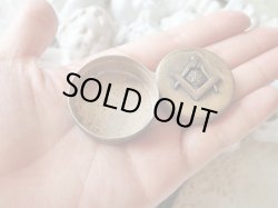 画像11: 【フリーメイソンシンボル定規とコンパス】【ピルケース】イギリス・アンティーク＆ヴィンテージ品