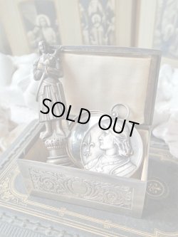 画像14: 【シャルル7世の戴冠式のジャンヌ・ダルク】【エッチングメタルジュエリーボックス】フランス・アンティーク＆ヴィンテージ品