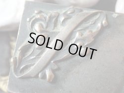 画像10: 【植物レリーフとノートルダム頭文字ND】【スタンプボックス】フランス・アンティーク＆ヴィンテージ品