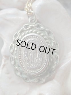 画像3: 【シルバー製チェーン風飾り枠ミニルリケール】【聖遺物】【ルルドの聖母とフルールドリス】フランス・アンティーク＆ヴィンテージ品