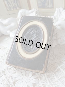 画像4: 【黒革と象牙風セルロイド装丁】【ラファエロ小椅子の聖母】【1880年】イタリア・アンティーク＆ヴィンテージ聖品