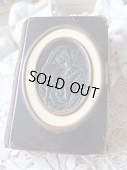 画像5: 【黒革と象牙風セルロイド装丁】【ラファエロ小椅子の聖母】【1880年】イタリア・アンティーク＆ヴィンテージ聖品