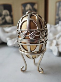 画像2: 【1978年】【透かし枠はめ込み2層構造226/500】【SV925×K24GP】【セント・ジェームス・ハウス・カンパニー】イギリス・ヴィンテージイースターエッグ