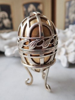 画像5: 【1978年】【透かし枠はめ込み2層構造226/500】【SV925×K24GP】【セント・ジェームス・ハウス・カンパニー】イギリス・ヴィンテージイースターエッグ