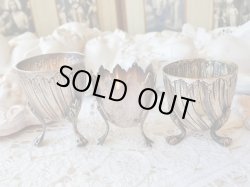 販売中の他のエッグスタンドとの比較