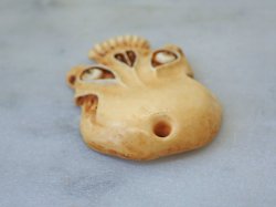 画像5: 【店主コレクション放出品2】髑髏ペンダントトップ/根付【象嵌目髑髏】牙製 髑髏作家服部・髑髏根付・提げ物・彫刻・その他髑髏作品