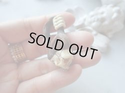 画像15: 【店主コレクション放出品5】髑髏彫刻【女髑髏と幽霊の手】牙製 髑髏作家服部・髑髏根付・提げ物・彫刻・その他髑髏作品