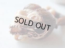 画像14: 【店主コレクション放出品5】髑髏彫刻【女髑髏と幽霊の手】牙製 髑髏作家服部・髑髏根付・提げ物・彫刻・その他髑髏作品