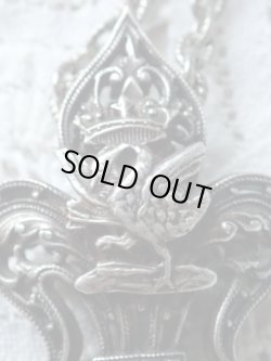 画像9: 【クロード・ド・フランス紋章矢の刺さった白鳥】【フランス王フランソワ1世妃】【百合紋透かし細工ペンダントトップ（加工み）】フランス・アンティーク品