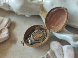 画像5: 【19世紀末】【本物の胡桃の殻のロザリオケース】【総シルバーパーツのディゼンヌ（一連ロザリオ）とセット】フランス・アンティーク＆ヴィンテージ品