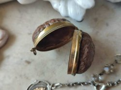 画像10: 【19世紀末】【本物の胡桃の殻のロザリオケース】【総シルバーパーツのディゼンヌ（一連ロザリオ）とセット】フランス・アンティーク＆ヴィンテージ品