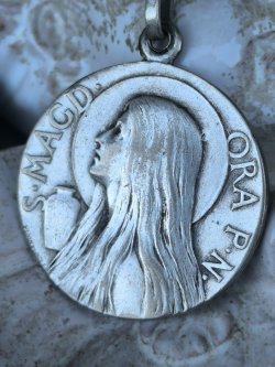 画像4: 【マグダラのマリア】【サントボーム巡礼祈念】【L.PENINペナン一族ジャン・バティスト・ポンセ作】フランス・アンティーク＆ヴィンテージメダイ