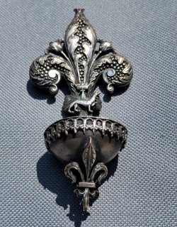 画像2: 買い付けリクエスト可能品1　エルミーヌとフルール・ド・リスの聖水盤