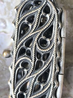 画像19: 【聖堂薔薇窓風透かしトレーサリー】【ミニ聖像ケースペンダント】フランス・アンティーク＆ヴィンテージ聖品