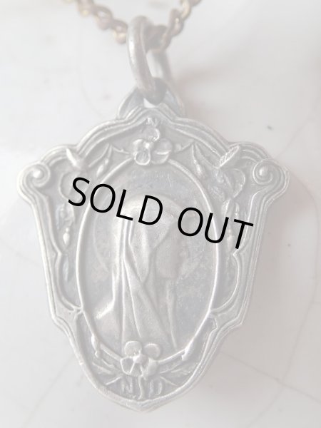 画像2: 【アールヌーヴォー調額縁風】【ルルドの聖母】フランス・アンティーク＆ヴィンテージメダイ (2)