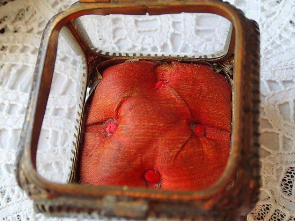 画像5: 【5面ベベルガラスオルモル装飾枠シルククッション敷ボックス（小）】フランス・アンティーク＆ヴィンテージボックス (5)