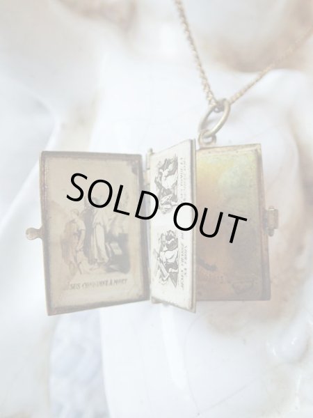 画像2: 【十字架の道行き青エナメル表紙】【ブック型チャーム】フランス・アンティーク＆ヴィンテージ聖品 (2)