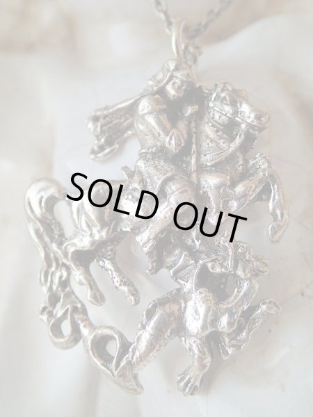 画像2: 【聖ジョルジョ（ゲオルギウス）】【半立体レリーフ状ペンダントトップ】フランス・アンティーク＆ヴィンテージ聖品 (2)