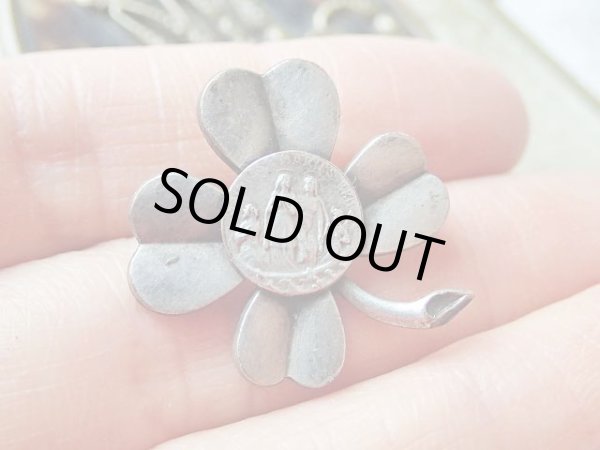 画像4: 【マグダラのマリア聖なるマリアたち】【クローバー型ブローチ】フランス・アンティーク＆ヴィンテージ聖品 (4)