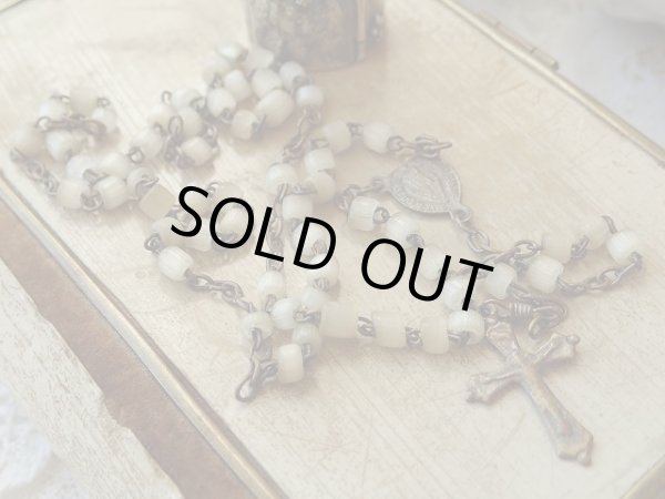 画像13: 【隠し扉聖像付ケース】【ノートルダム頭文字蓋フルールドリス文様】【ロザリオとセット】フランス・アンティーク＆ヴィンテージ聖品 (13)