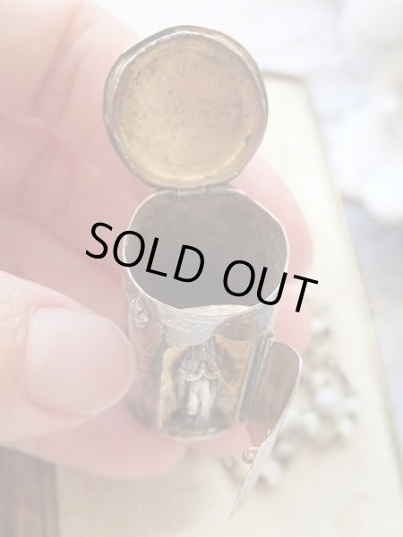 画像10: 【隠し扉聖像付ケース】【ノートルダム頭文字蓋フルールドリス文様】【ロザリオとセット】フランス・アンティーク＆ヴィンテージ聖品 (10)