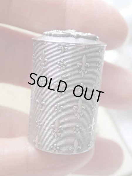 画像8: 【ノートルダム頭文字蓋】【フルールドリス文様ケース】【ロザリオとセット】フランス・アンティーク＆ヴィンテージ聖品 (8)