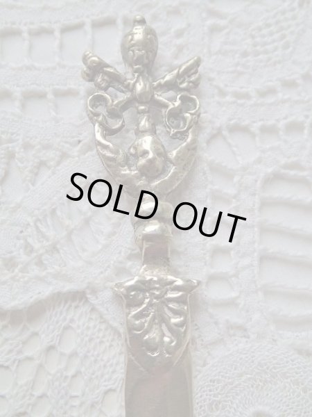 画像4: 【ローマ教皇紋章と天使】【透かし模様入りペーパーナイフ】イタリア・アンティーク＆ヴィンテージ聖品 (4)