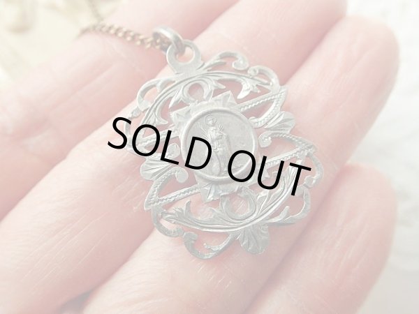 画像8: 【シルバー製透かし洋彫り】【リュレッド・ダ・マール】【聖フィロメナ】スペイン・アンティーク＆ヴィンテージメダイ (8)