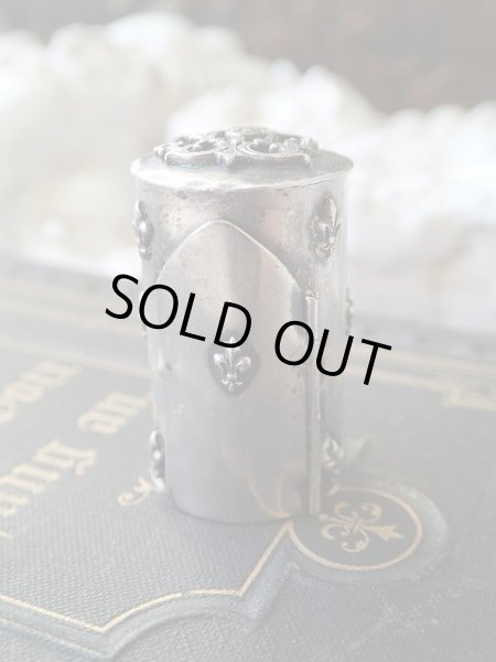 画像6: 【隠し扉聖像付ケース】【ノートルダム頭文字蓋フルールドリス文様】【ロザリオとセット】フランス・アンティーク＆ヴィンテージ聖品 (6)