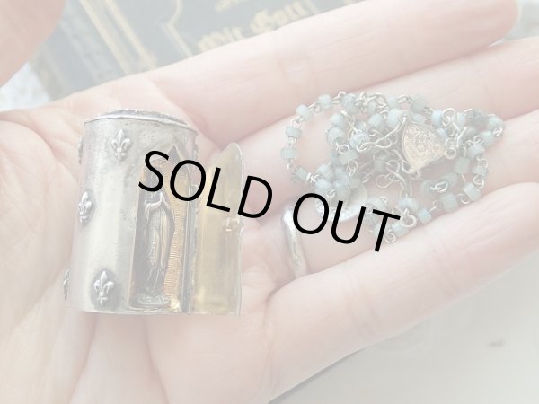 画像12: 【隠し扉聖像付ケース】【ノートルダム頭文字蓋フルールドリス文様】【ロザリオとセット】フランス・アンティーク＆ヴィンテージ聖品 (12)