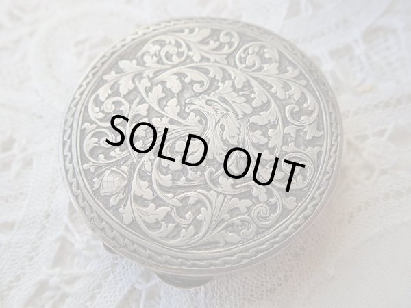 画像6: 【植物文様隠れグリフォンパウダーケース】【インチヂオーネ】イタリア・アンティーク＆ヴィンテージ品 (6)