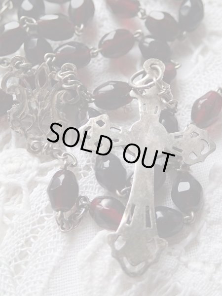 画像7: 【柘榴色カットガラス珠】【シルバー透かしクロスとセンターメダイ】フランス・アンティーク＆ヴィンテージロザリオ (7)