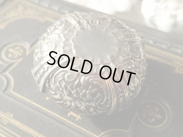 画像6: 【ミラー付きロカイユ装飾ピルケース】フランス・アンティーク＆ヴィンテージ品 (6)