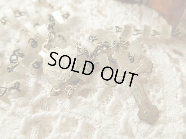 画像17: 【隠し扉聖像付ケース】【ノートルダム頭文字蓋フルールドリス文様】【ロザリオとセット】フランス・アンティーク＆ヴィンテージ聖品 (17)