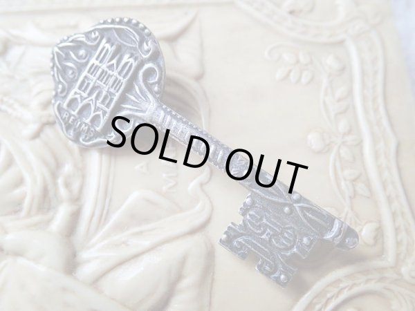 画像3: 【天国の鍵ブローチ】【ランス・ノートルダム大聖堂】フランス・アンティーク＆ヴィンテージ聖品 (3)