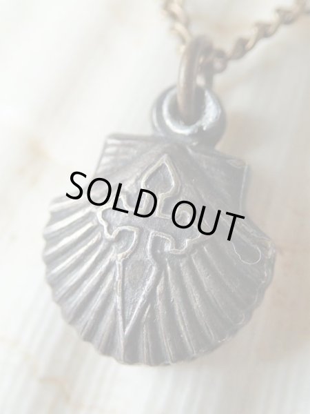 画像2: 【使徒大ヤコブ】【サンティアゴ・デ・コンポステーラ巡礼記念ホタテ貝型スライドメダイ】【聖ジェームズ十字】スペイン・アンティーク＆ヴィンテージメダイ (2)