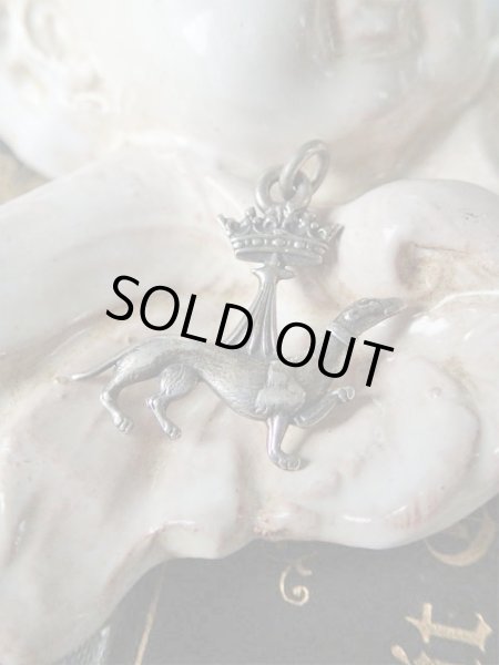 画像3: I様ご予約品【ブルターニュ紋章シンボルエルミーヌ】【王冠を被ったオコジョ】【シルバー製チャーム】フランス・アンティーク＆ヴィンテージ品 (3)