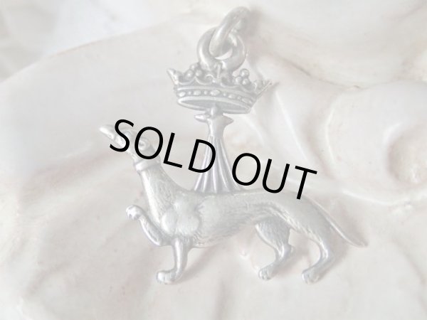 画像4: I様ご予約品【ブルターニュ紋章シンボルエルミーヌ】【王冠を被ったオコジョ】【シルバー製チャーム】フランス・アンティーク＆ヴィンテージ品 (4)