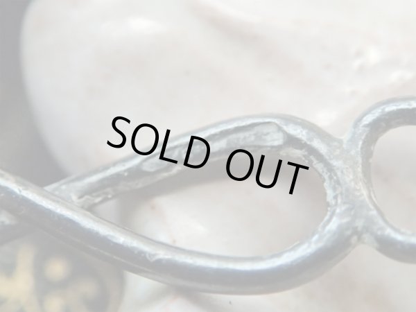 画像11: 【シルバー925製ミニチュア楽器】【スタンド付きギター】イタリア・アンティーク＆ヴィンテージ品 (11)